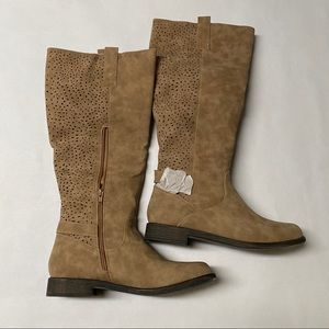 JustFab flag boots Aria 8.5 wide calf new